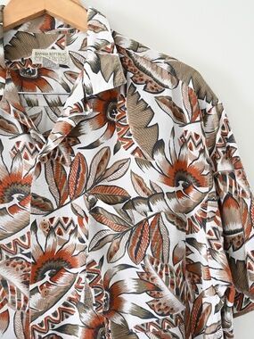 1980s Banana Republic Safari & Travel Clothing Co Tropical Leaf Print Shirt M